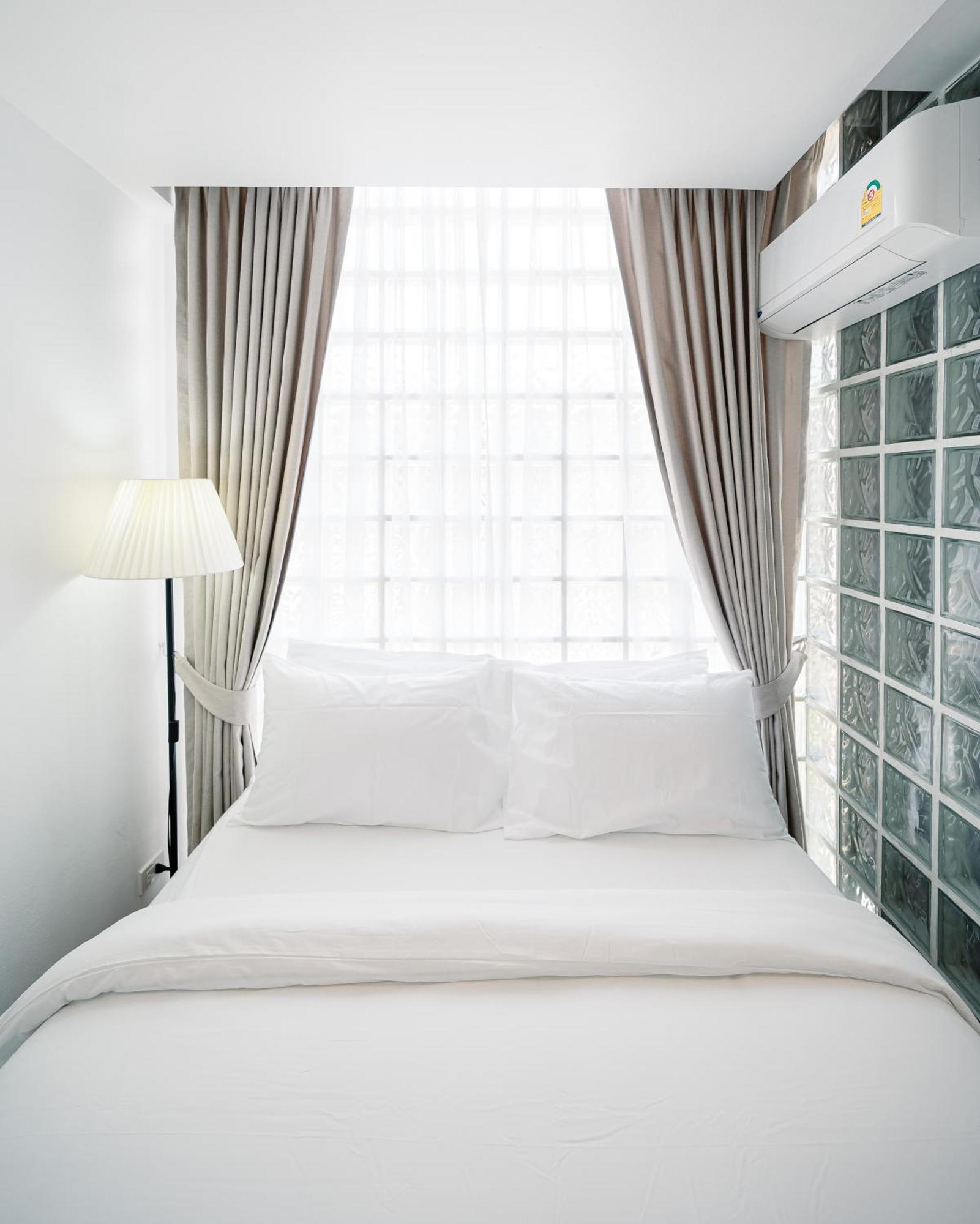 Mitt Haus Hotel Bangkok Bagian luar foto