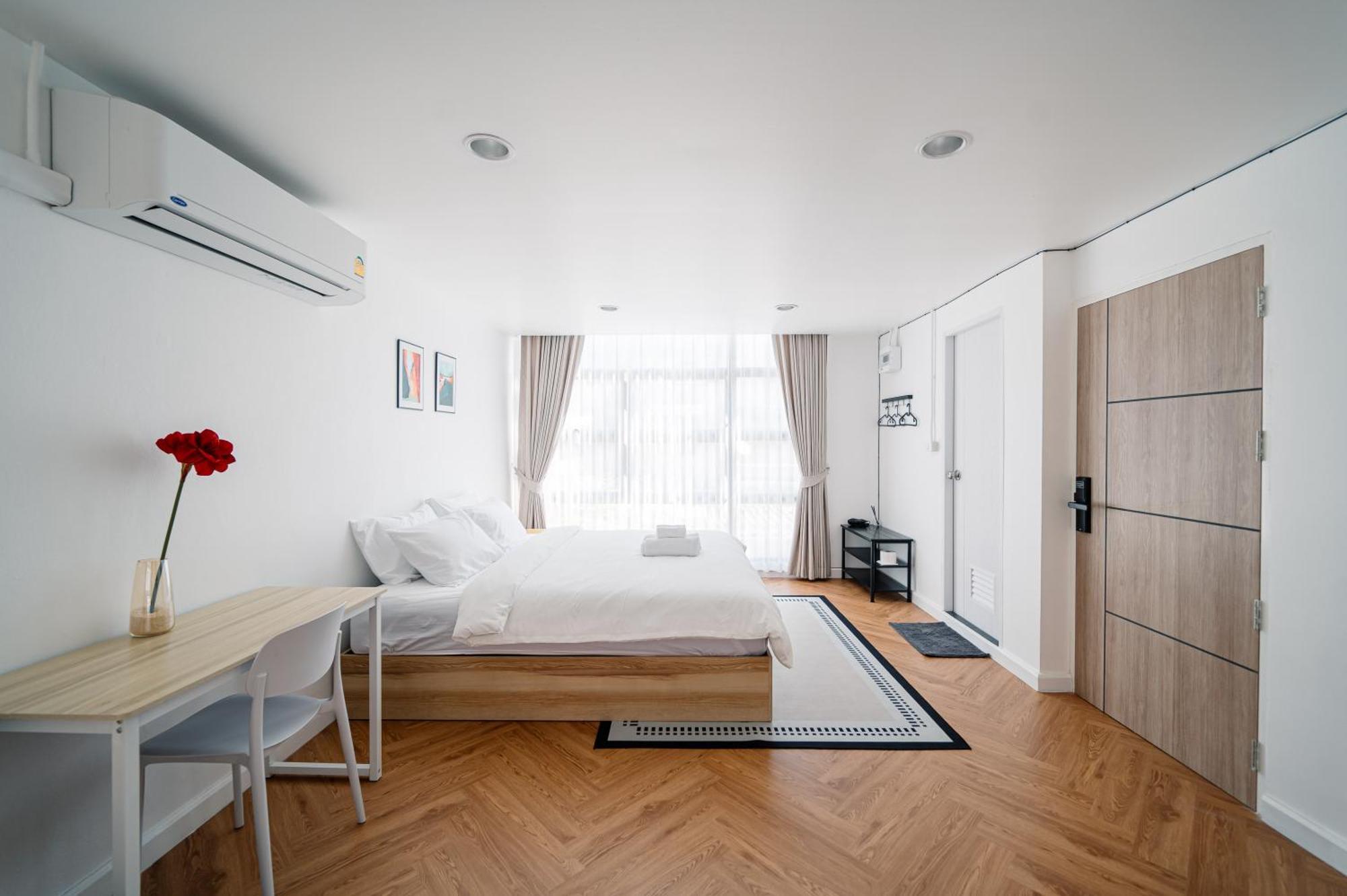 Mitt Haus Hotel Bangkok Bagian luar foto